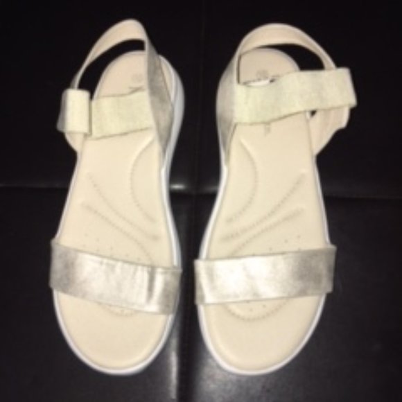 (NEW) Nature Breeze Champagne Comfort Sandals - Size 10 - Picture 6 of 8